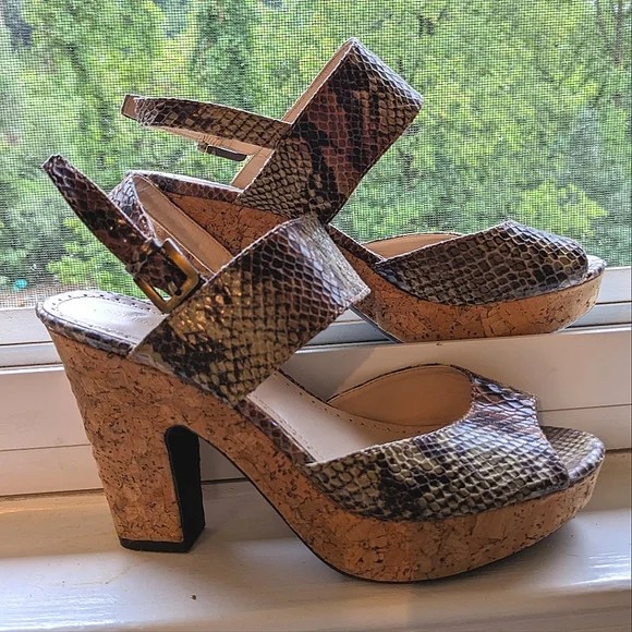 Neiman Marcus AV platform block heel snakeskin sandals - Picture 1 of 6